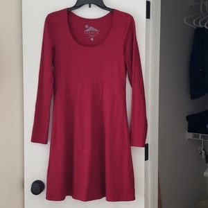 Sahalie Long Sleeved Maroon Dress
